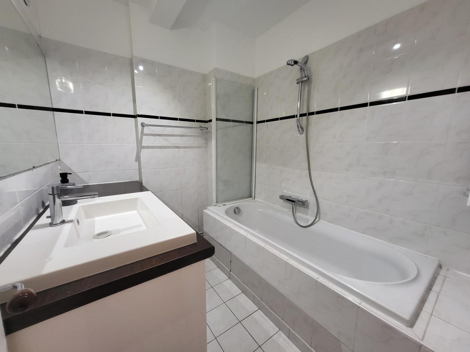 Spacious And Comfortable Apartment - Perfect For Families & Friends - Near Public Transportation موروج المظهر الخارجي الصورة